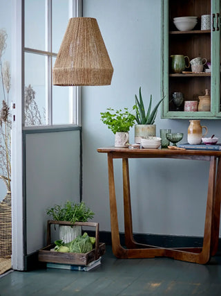 Vitrinekast vurenhout groen Hazem 122cm van Bloomingville, aan de achterzijde met constructie zichtbaar