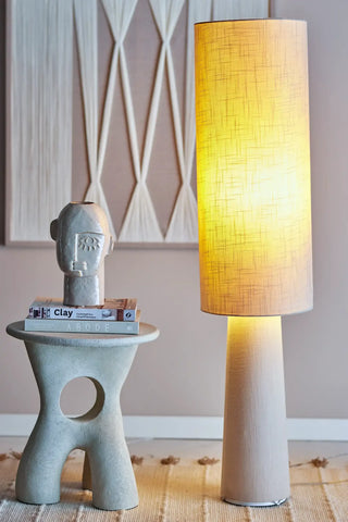 Vloerlamp linnen nature Emmie 120cm van Bloomingville, toegepast in een sfeervolle interieursetting