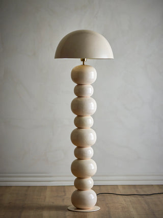 Vloerlamp metaal naturel Cressida Ø46×137 cm van Bloomingville, toegepast in een sfeervolle interieursetting