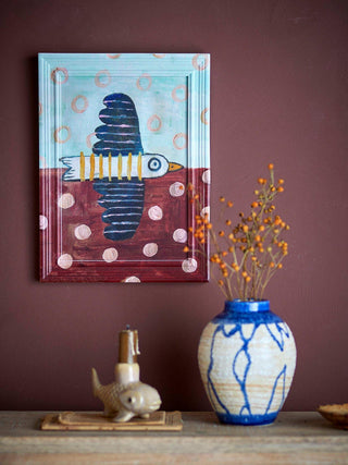 Wanddecoratie vurenhout blauw brett birdy 22x30cm van Bloomingville, toegepast in een sfeervolle interieursetting