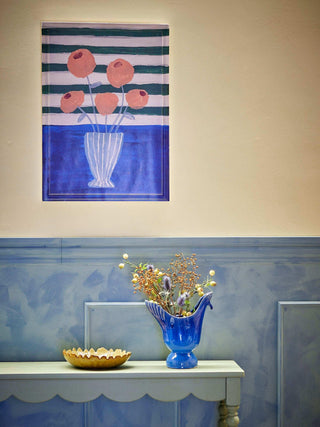 Wanddecoratie vurenhout blauw Florinda 50x70cm van Bloomingville, toegepast in een sfeervolle interieursetting