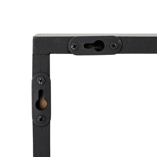 Wandplank grenen zwart Olinn 41x66cm van Bloomingville, schuin bekeken met vorm en afwerking zichtbaar