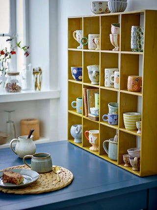 Wandrek gerecycled hout geel Bekka 70cm van Bloomingville, in een gestileerde detailopstelling