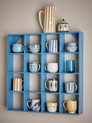 Wandrek hergebruikt hout blauw Bekka 70cm van Bloomingville, in een gestileerde detailopstelling
