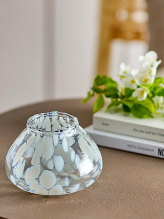 Waxinelichthouder glas wit Hertha 12cm van Bloomingville, toegepast in een sfeervolle interieursetting