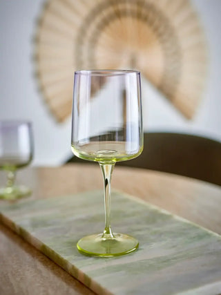 Wijnglazen glas paars Luciana - 6 stuks van Bloomingville, in een gestileerde detailopstelling