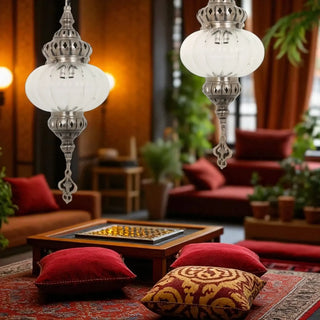 Hanglamp Mido antiek zilver 30cm van D&C, in een gestileerde detailopstelling