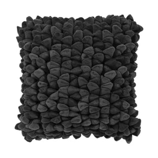 Kussen Pebble Dark Graphite 45x45cm van Haans Lifestyle, aan de achterzijde met stof en afwerking zichtbaar