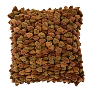 Kussen Pebble Rustic bronze van Haans Lifestyle, aan de achterzijde met stof en afwerking zichtbaar