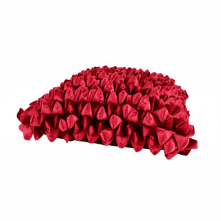 Kussen Pebble Scarlet red 45x45cm van Haans Lifestyle, aan de achterzijde met stof en afwerking zichtbaar