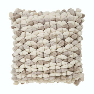 Kussen Pebble wit 45x45cm van Haans Lifestyle, aan de achterzijde met stof en afwerking zichtbaar