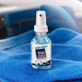 TMC 520 Vlekkenreiniger 100ml van Hacom, toegepast in een sfeervolle interieursetting