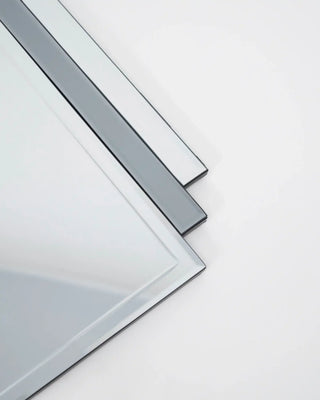 Art deco spiegel 45x70cm van House Doctor, van dichtbij met materiaal en afwerking zichtbaar