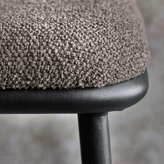 Bank Toda bruin 100cm van House Doctor, van dichtbij met materiaal en textuur zichtbaar