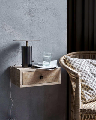 Bedsi naturel wandtafel mangohout 35cm van House Doctor, toegepast in een sfeervolle interieursetting