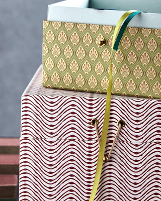 Bewaardozen set Keep Rood van House Doctor, toegepast in een sfeervolle interieursetting