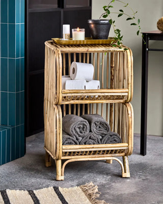 Bijzettafel Shelf naturel 71cm van House Doctor, toegepast in een sfeervolle interieursetting