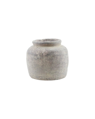 Bloempot Rustik betonlook 19cm van House Doctor, aan de achterzijde met afwerking zichtbaar