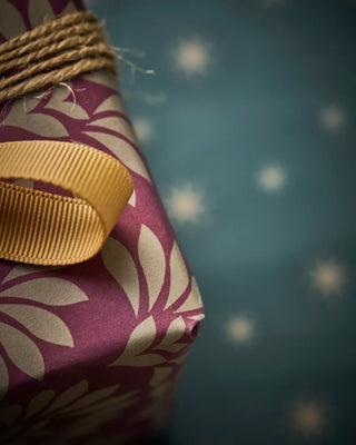 Cadeaupapier Raft multi - 2 rollen van House Doctor, in een gestileerde detailopstelling