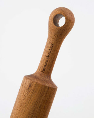 Deegroller Eya naturel hout 34cm van House Doctor, van opzij met vorm en afwerking zichtbaar