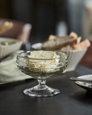 Dessertschaal Vintage Helder glas 11cm van House Doctor, toegepast in een sfeervolle interieursetting