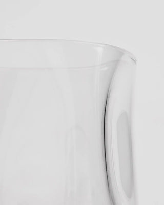 Drinkglas Sand Helder 9cm - 4 stuks van House Doctor, toegepast in een sfeervolle interieursetting