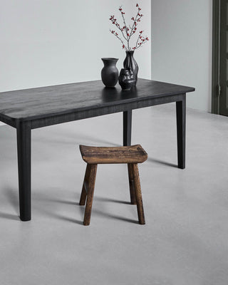 Eettafel Balance zwart 90x200cm van House Doctor, toegepast in een sfeervolle interieursetting