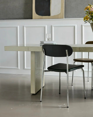 Eettafel Brick Zand 200cm van House Doctor, toegepast in een sfeervolle interieursetting