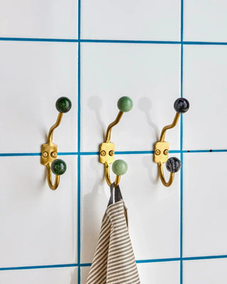 Haak Ball Aqua 13cm - 2 stuks van House Doctor, toegepast in een sfeervolle interieursetting