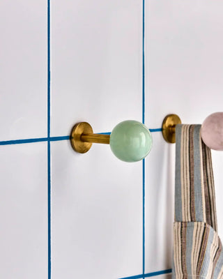 Haak Ball Aqua 5cm - 2 stuks van House Doctor, toegepast in een sfeervolle interieursetting