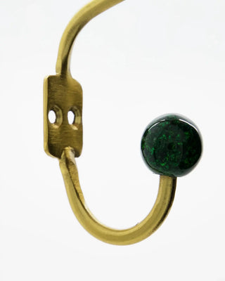 Haak Ball Groen 13cm - 2 stuks van House Doctor, van opzij met vorm en afwerking zichtbaar