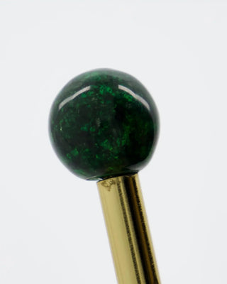Haak Ball Groen 8cm - 2 stuks van House Doctor, van opzij met vorm en afwerking zichtbaar