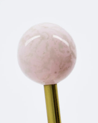 Haak Ball Roze 5cm - 2 stuks van House Doctor, van opzij met vorm en afwerking zichtbaar
