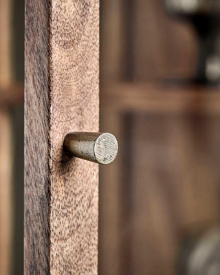 Hangkast Montre bruin 51cm van House Doctor, in een gestileerde detailopstelling