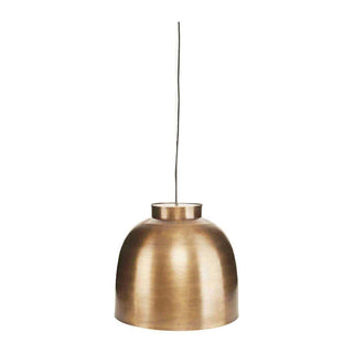 Gouden hanglamp met ronde vorm en mat metaaloppervlak, ideaal voor moderne interieurs