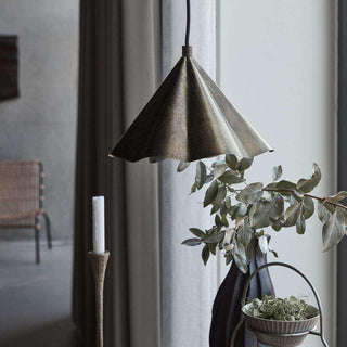 Hanglamp Flola antiek bruin 30cm van House Doctor, toegepast in een sfeervolle interieursetting