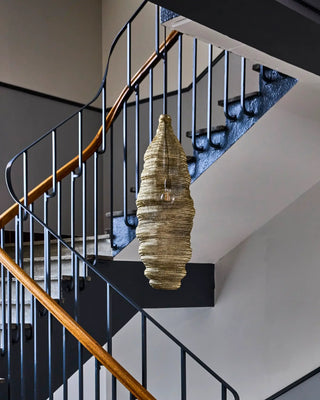 Hanglamp Mesh champagne zilver 100 cm van House Doctor, toegepast in een stijlvolle woonkamer