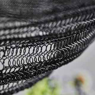 Hanglamp Mesh zwart 60cm van House Doctor, van dichtbij met materiaal en textuur zichtbaar