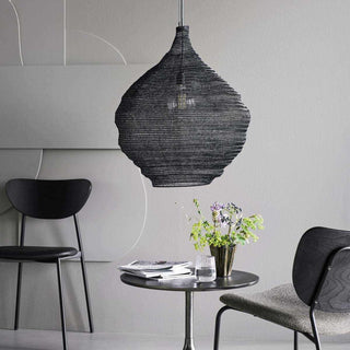 Hanglamp Mesh zwart 60cm van House Doctor, toegepast in een sfeervolle interieursetting