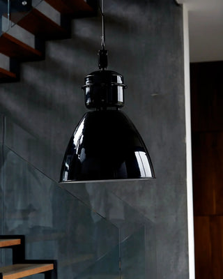 Hanglamp Volumen zwart metaal 35cm van House Doctor, toegepast in een sfeervolle interieursetting