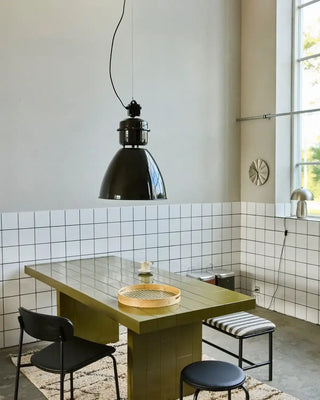 Hanglamp Volumen zwart metaal 54cm van House Doctor, toegepast in een sfeervolle interieursetting