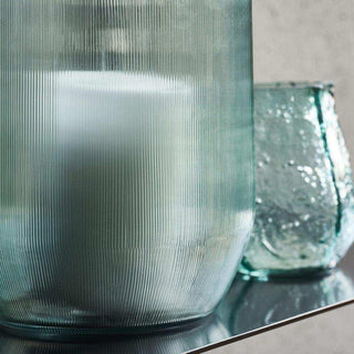 House Doctor Vaas Amka lichtblauw 21cm van House Doctor, van dichtbij met materiaal en textuur zichtbaar