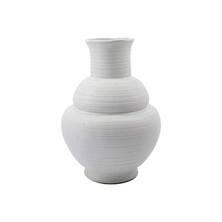 Witte House Doctor vaas Liva met bolle etages, smalle hals en horizontale ribbels