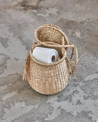 Isa hangende mand naturel 23cm van House Doctor, toegepast in een sfeervolle interieursetting