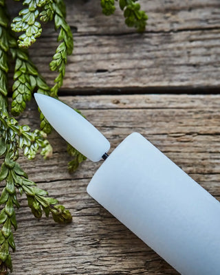 Kaars LED Wit 24.5cm - 2 stuks van House Doctor, in een gestileerde detailopstelling