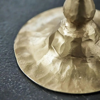 Kandelaar Don antiek goud 16cm van House Doctor, in een gestileerde detailopstelling