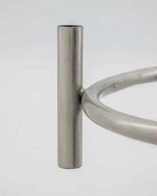Kandelaar Maxi Advent antiek zilver 30cm van House Doctor, in een gestileerde detailopstelling