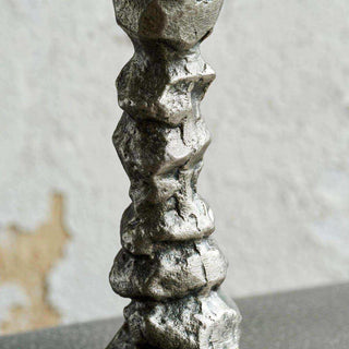 Kandelaar Raku antiek zilver 20cm van House Doctor, van dichtbij met materiaal en textuur zichtbaar