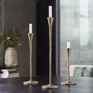Kandelaar Stada messing 52cm van House Doctor, toegepast in een sfeervolle interieursetting