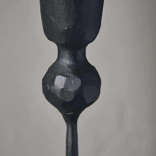 Kandelaar Trivo zwart 18cm van House Doctor, van dichtbij met materiaal en textuur zichtbaar